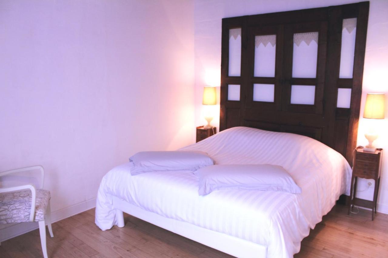 Bed and Breakfast Relais De La Renaissance Saint-Michel-de-Montaigne Exterior foto